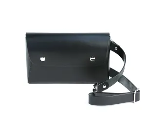 Carlile Sling Bag: Black